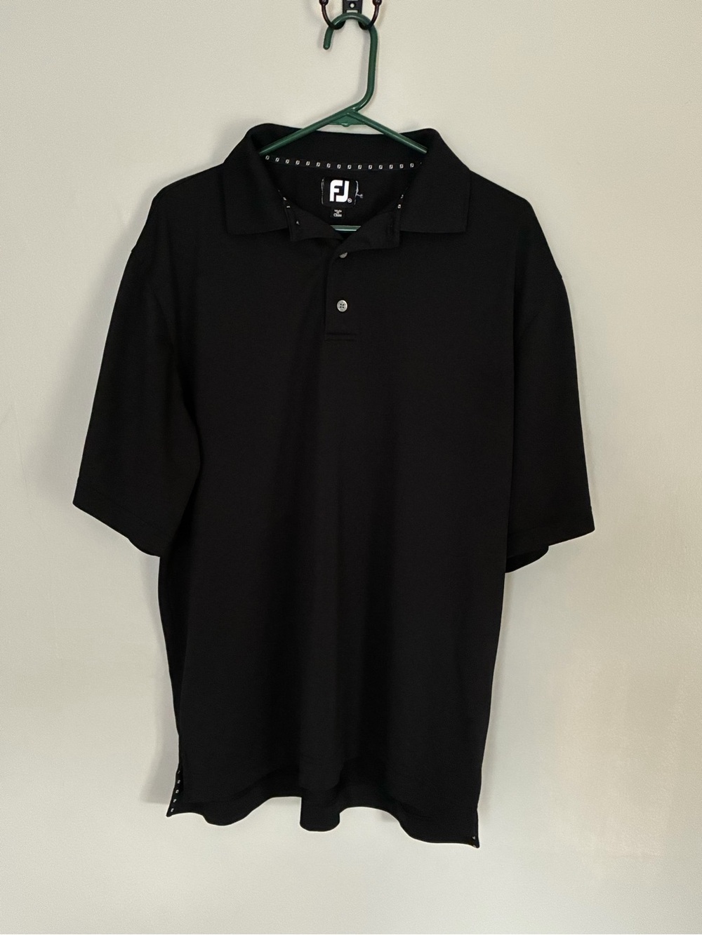 FootJoy Men's XL Black Polo golf shirt with embroidered firecracker classic logo